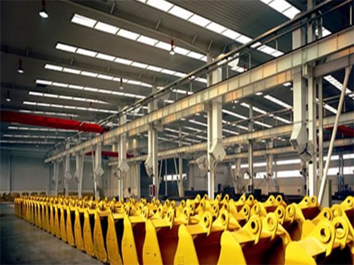 马鞍山徐工集团挖掘机装配车间